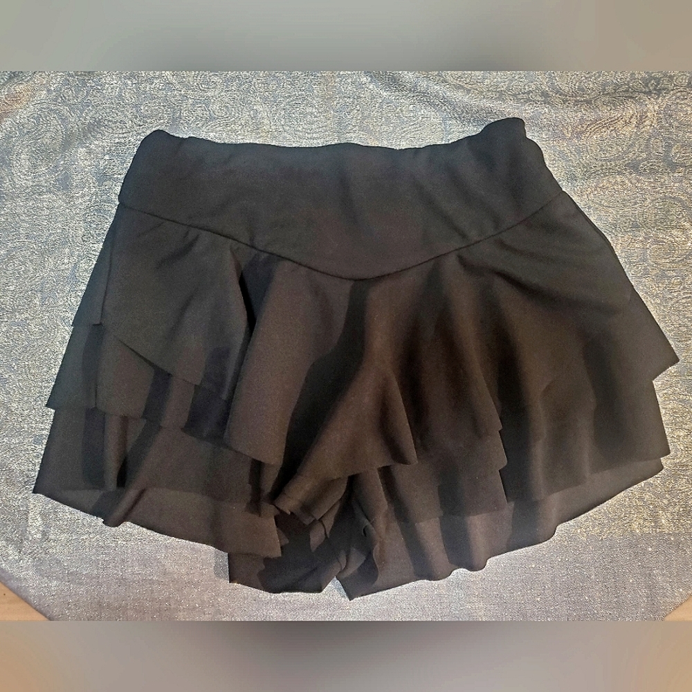 Black Skort (Skirt with shorts)